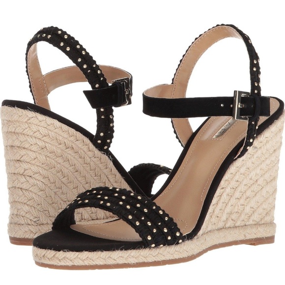 Tahari Shoes - 🎉 Tahari "Walsh" Wedge Sandal Sz 9!